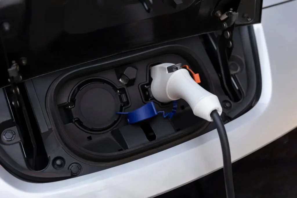 Carregador para carro elétrico em casa: o que a instalação exige